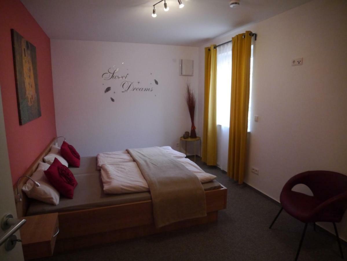 Ferienwohnung Beim Kellerschneider EG Gundelfingen an der Donau Exterior foto